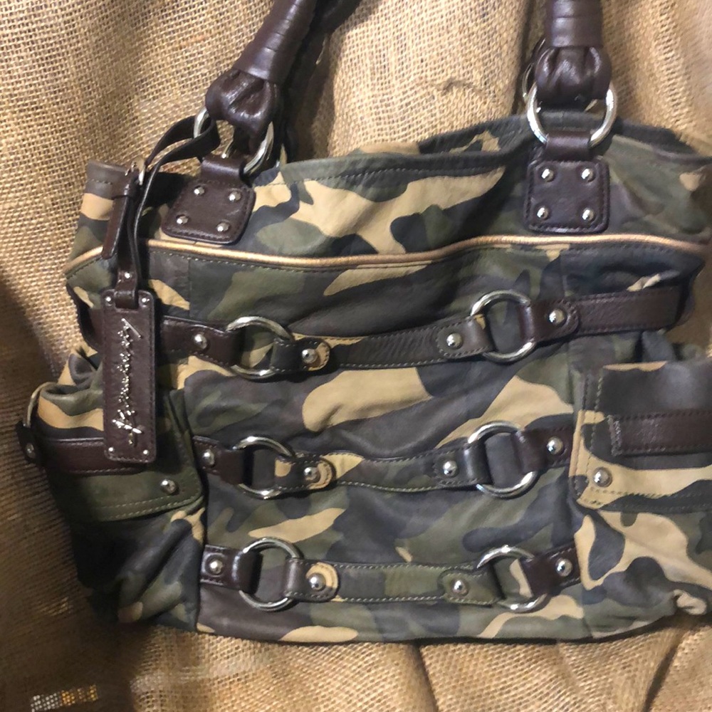 BMakowsky Camo with Leopard interior